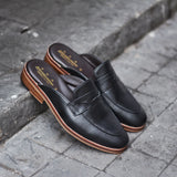 701 Penny Slipper Matt Black + Wooden Soles