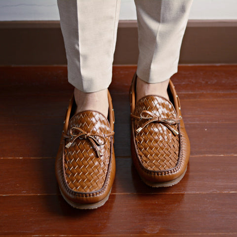 W821 Classic Woven Loafer visky