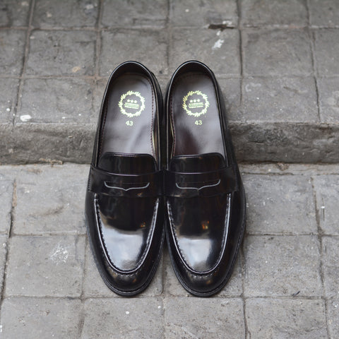 509 Penny Loafer Black x Black Soles